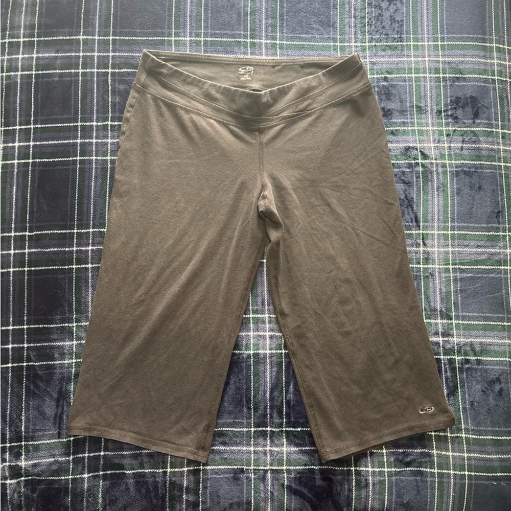 Y2K 2000s style Champion BLACK capri leggings.Size L.